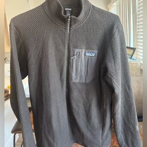 Men’s L Patagonia light weight fleece jacket